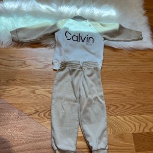 Calvin Klein sweatshirt and sweat pant set 24 months